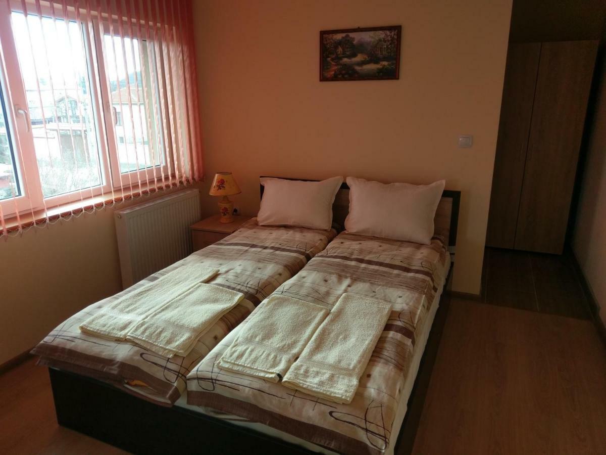 Стаи За Гости Елени Shiroki Dol Esterno foto